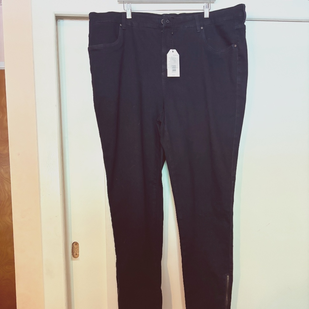 NWT Universal Standard Jeans